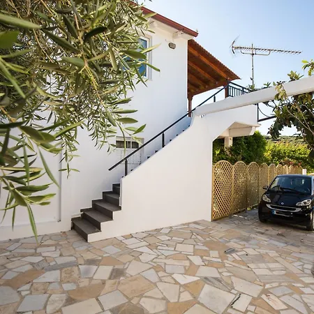 Manolis Stone House ヴィラ