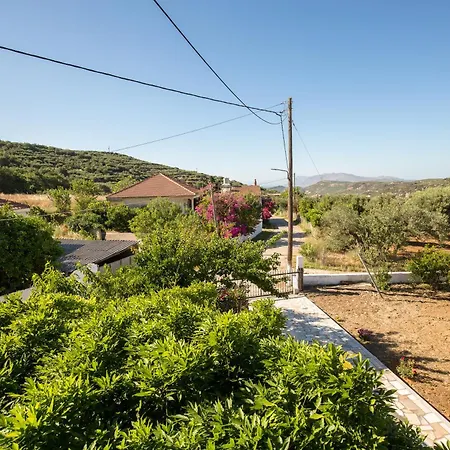Villa Manolis Stone House *